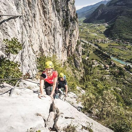 Me Ca - Appartamento Vacanze Riva del Garda Bagian luar foto