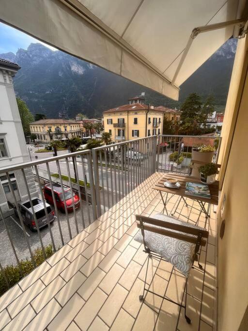 Me Ca - Appartamento Vacanze Riva del Garda Bagian luar foto